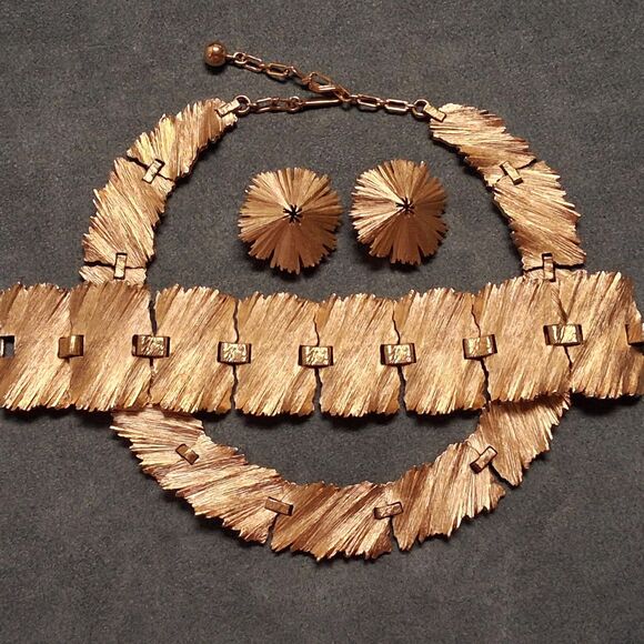 Trifari Brutalist Panel Necklace Bracelet Earrings Brushed Gold Set